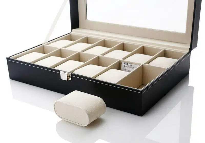SIMILI LEATHER WATCH CASE  12 SLOTS