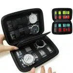 TRAVELLER WATCH CASE BLACK<br/> 4 Posti TRAVELLER WATCH CASE BLACK 4 SLOTS